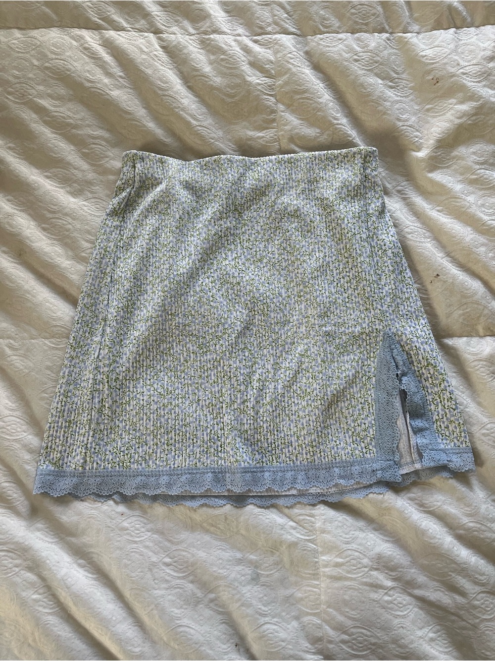 Spring / Summer Light Blue Floral Lace-Trim Mini Skirt size XS women’s